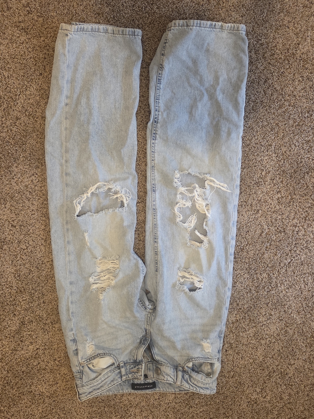 Aeropostale Light Blue Relaxed Distressed Women's Jeans